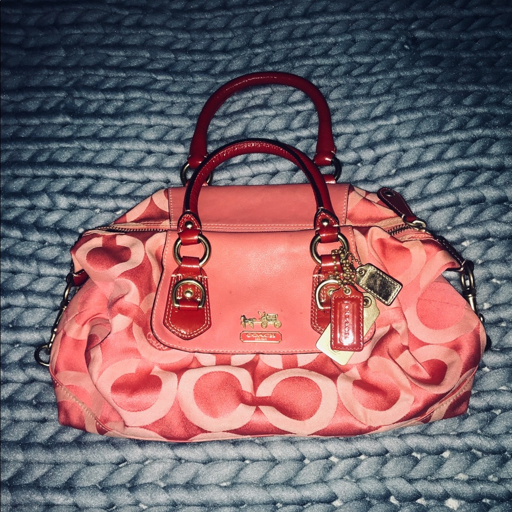 Coach Madison Sabrina Convertible Strap (Coral)